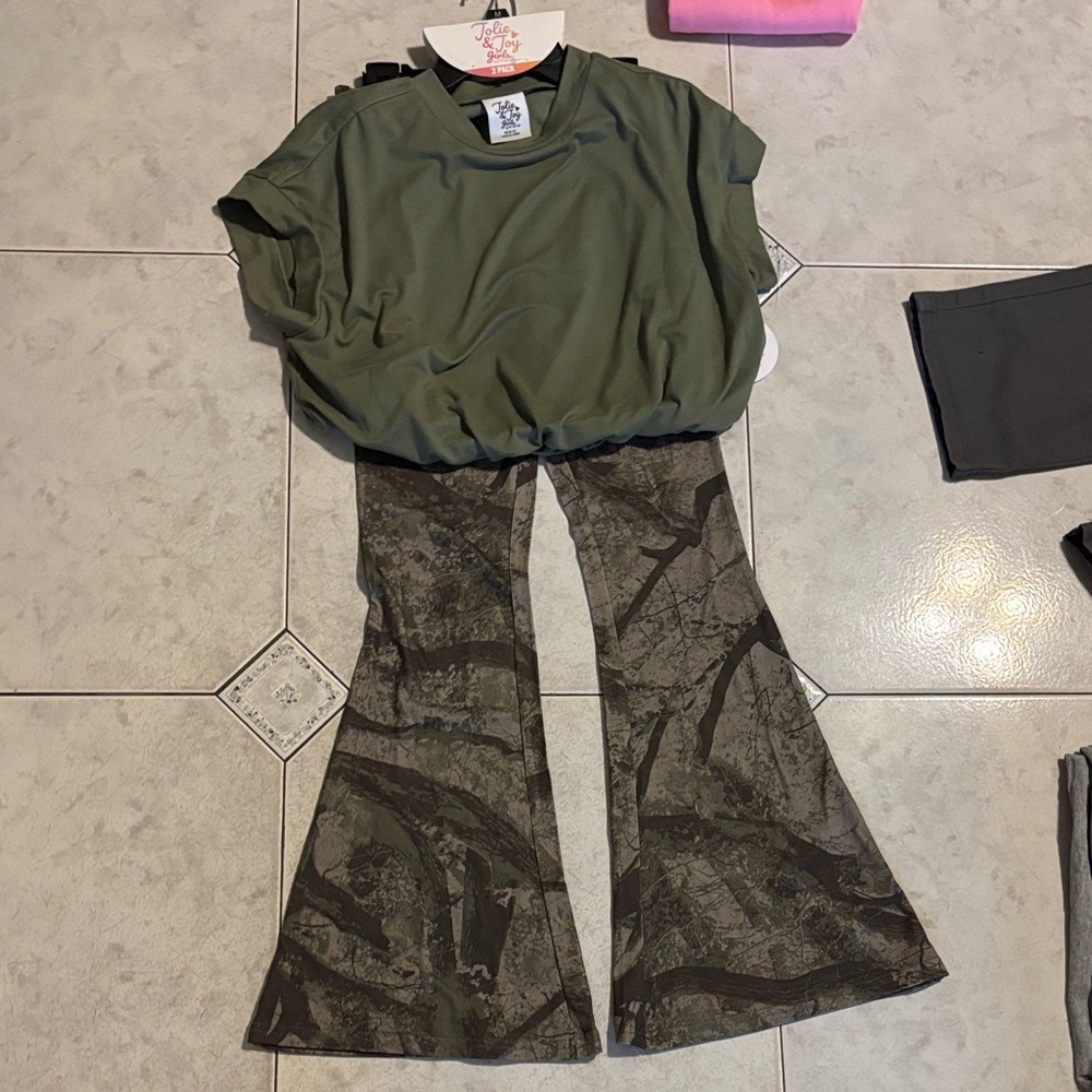 Kids Camouflage Matching Set